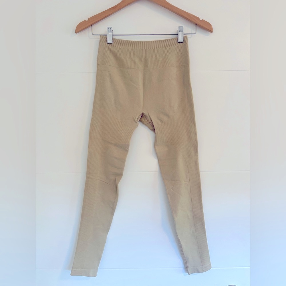 Tahira Tan Seamless High-Waist Leggings
